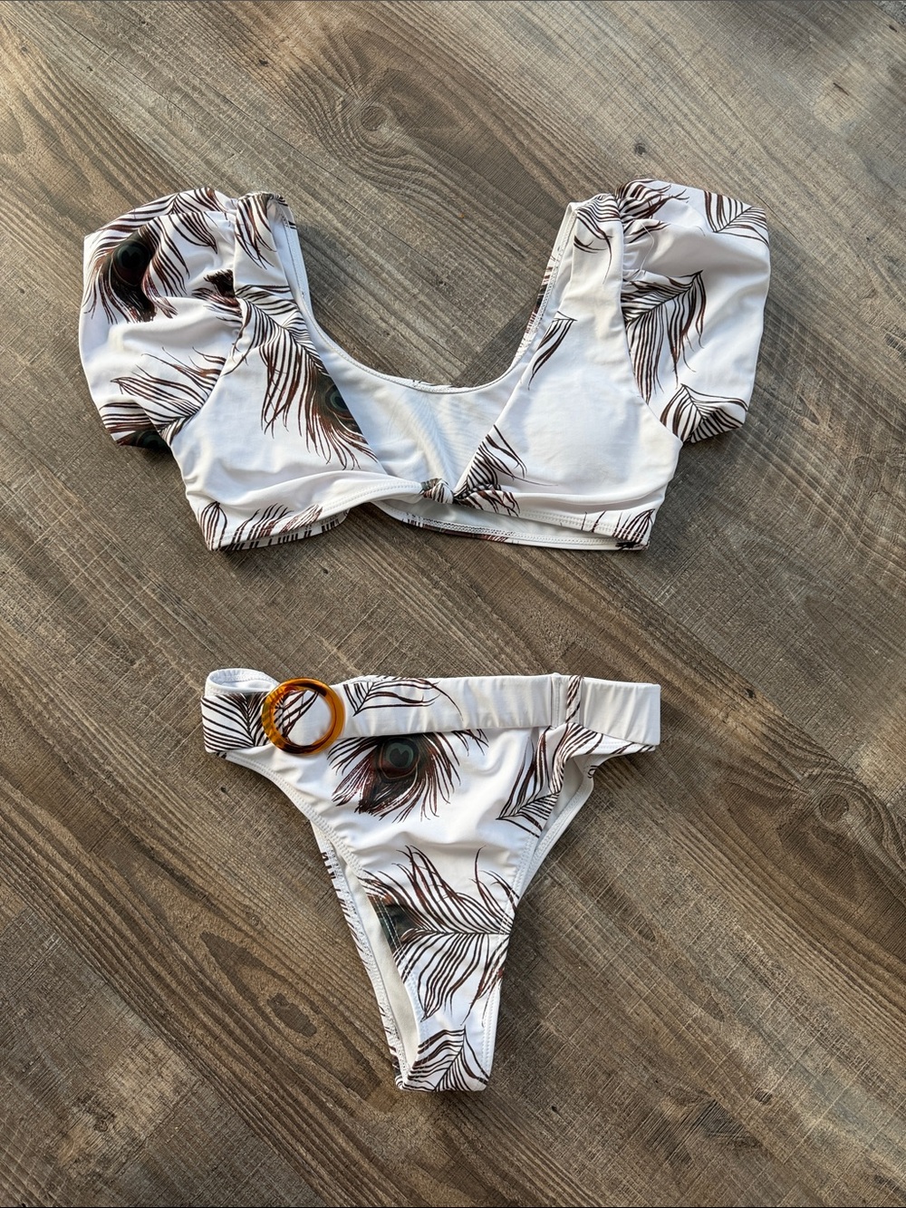 SHEIN White Bikini Set with Brown Feather Print and Tortoiseshell Buckle